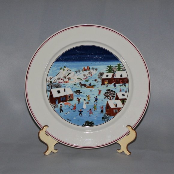 Christmas Salt and Pepper Shakers | Hallmark Santa and Mrs. Claus Shakers - Picture 12 of 14